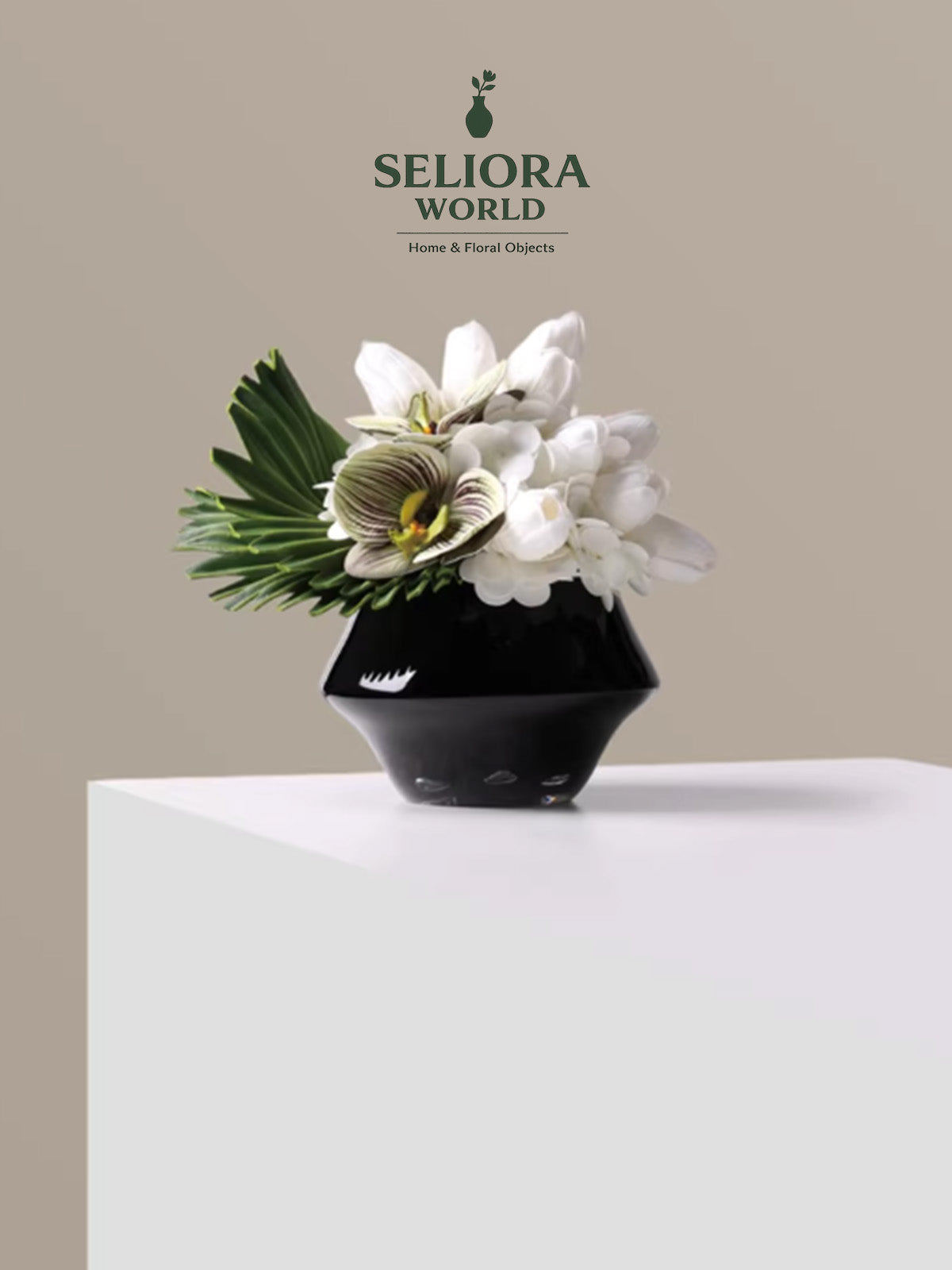 Minimal Glass Harmony Floral Ensemble