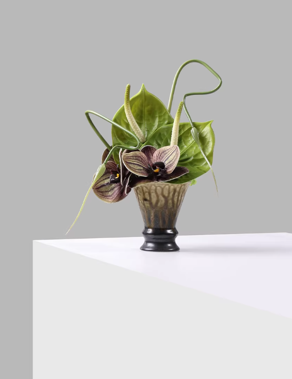 Green Dance Ceramic Floral Decor